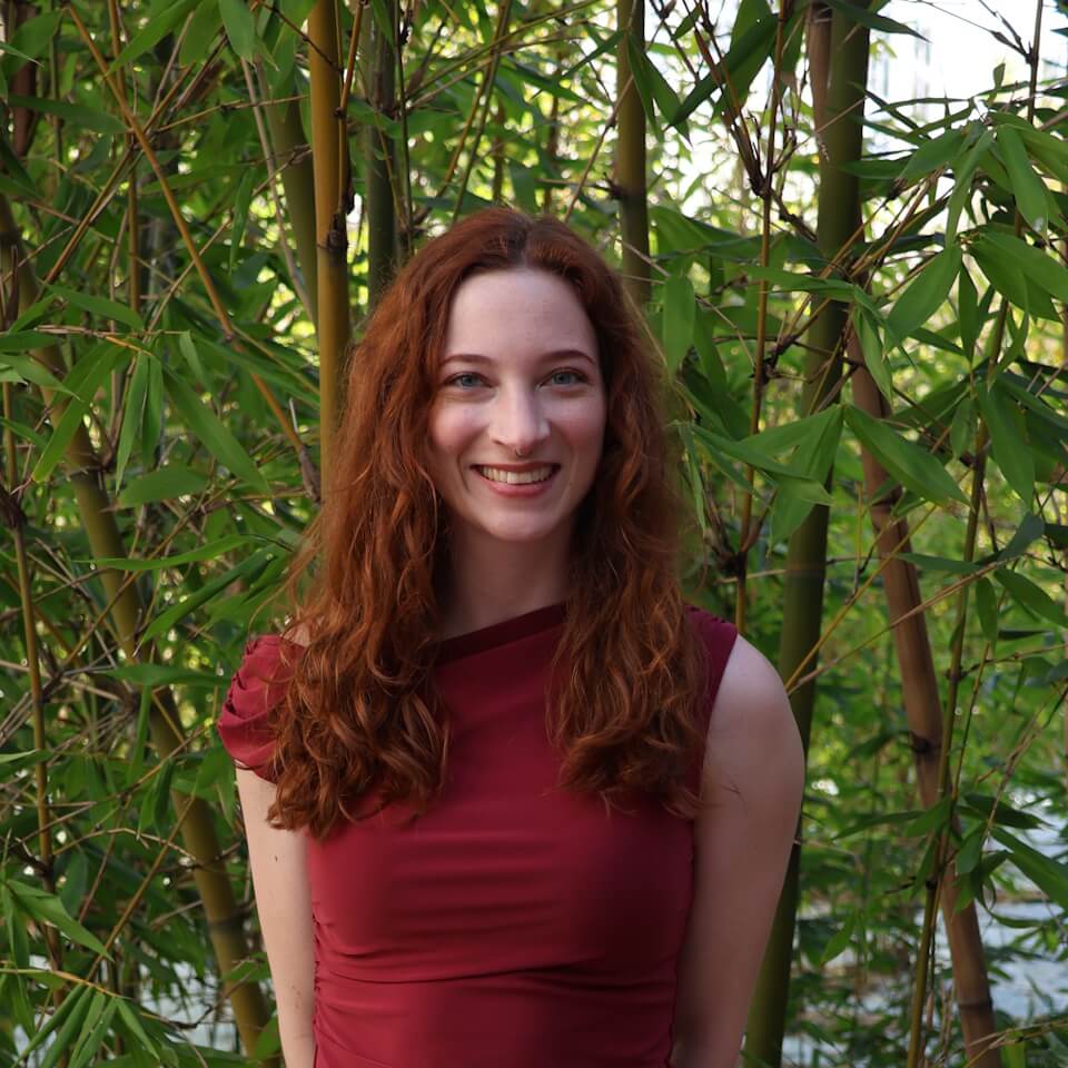 Headshot of Isabella Farrand