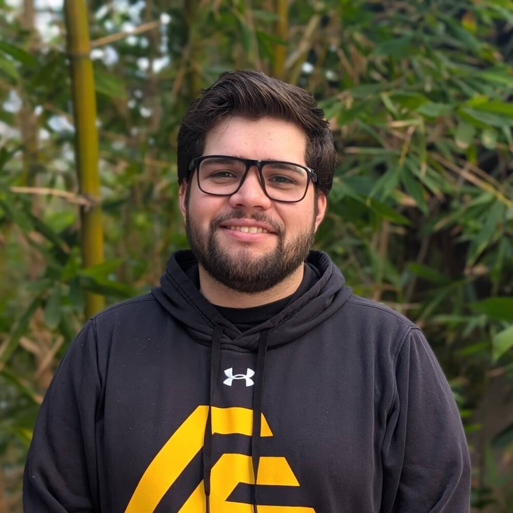 Headshot of Kevin Valenzuela
